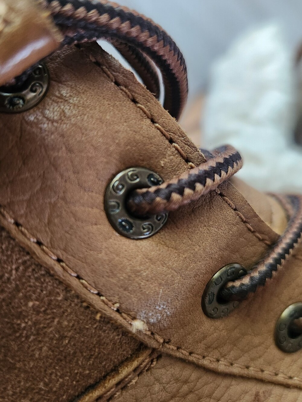 UGG Women's Adirondack III Boot size 10 chestnut shearling waterproof outdoor - Picture 15 of 16